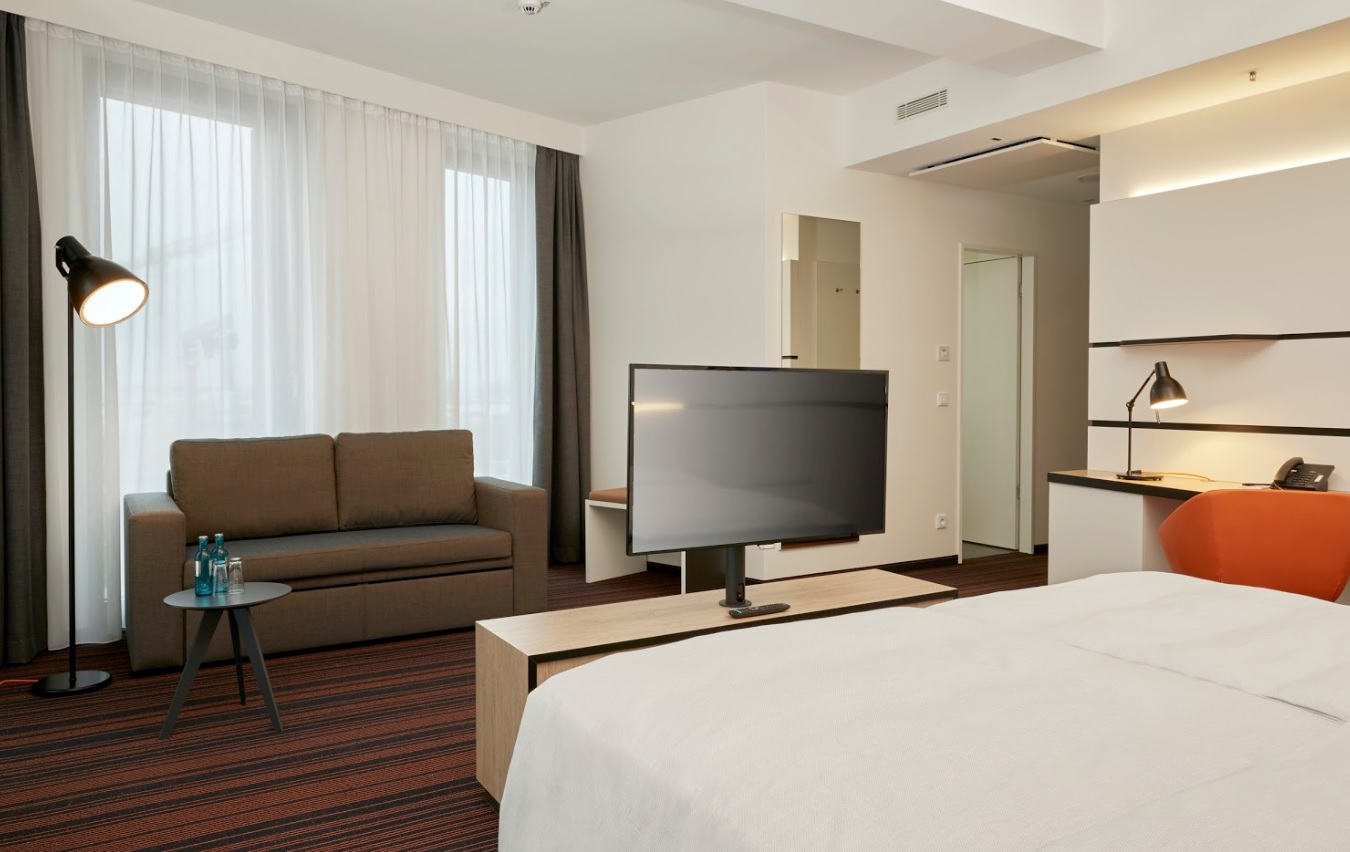 CALIX 170 und CALIX 57_Ramada Hamburg Amsinckstraße