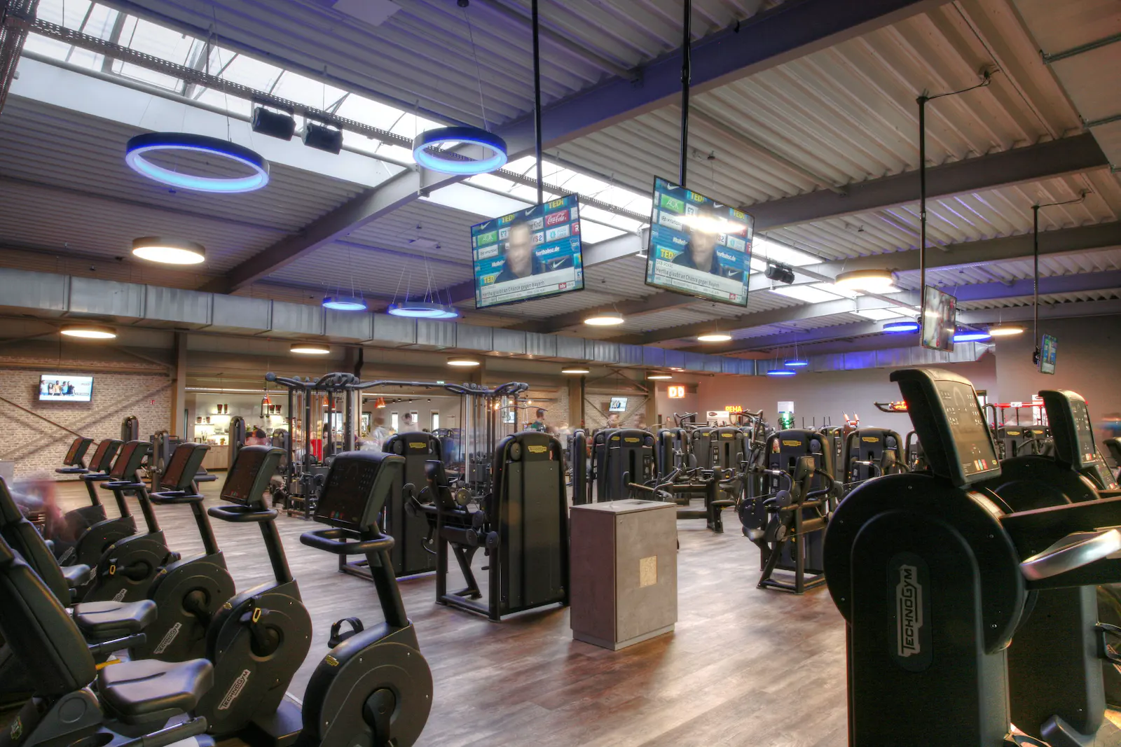 FitPlus – Bergkamen Fitnessstudio Beleuchtung
